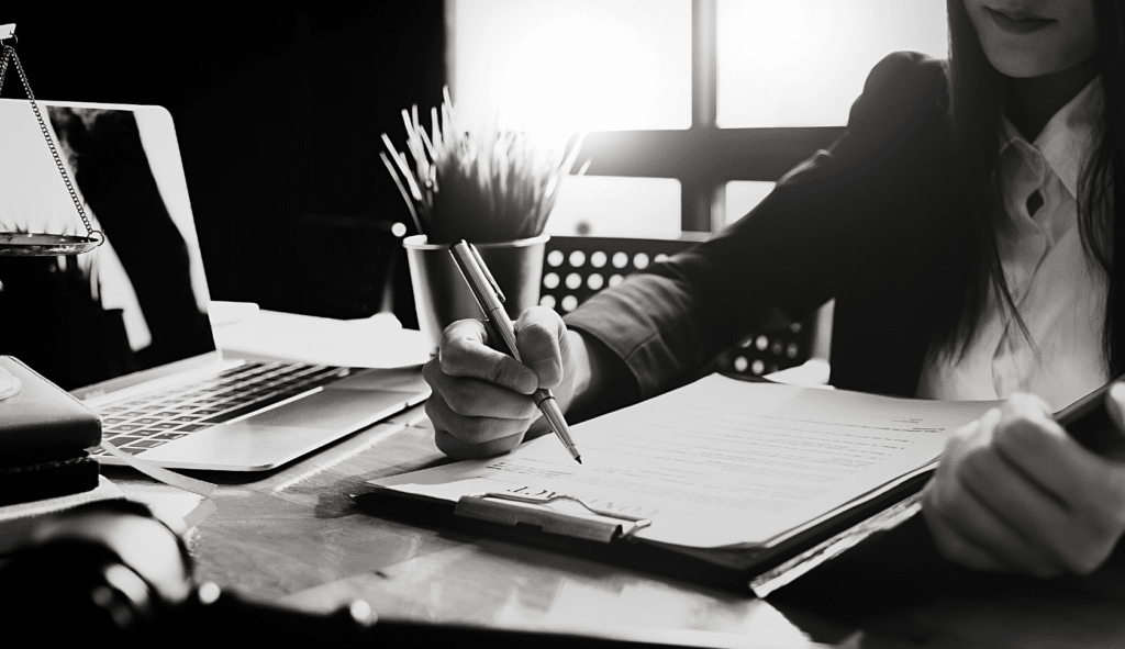 Solicitor returns to work/banner 1680x969